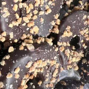 Apfelringe mit Zimt-Zartbitterschokolade